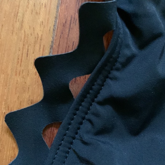 Ladies Vince Camuto swimsuit NWOT size small black - Picture 2 of 4